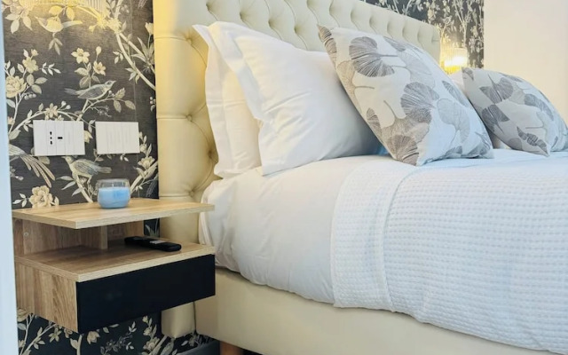 Lina Suites & Rooms
