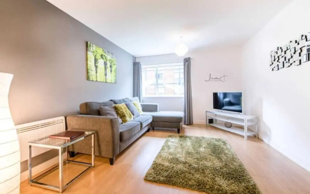 Modern 1kb, 1DB Apt - Salford Quays