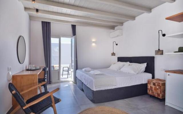 Parian Village Beach Hotel - Adults Only