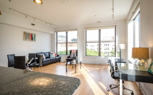 Downtown Boston Furnished Apartment