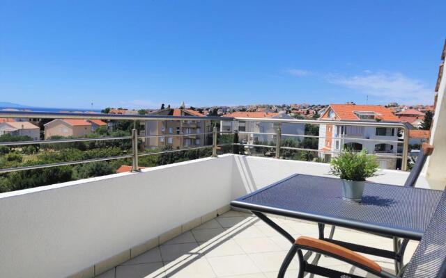 Lenka Apartments II