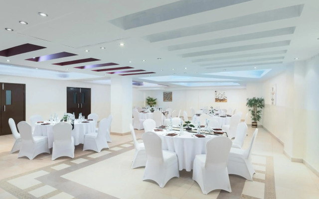 Al Hail Waves Hotel Managed By Centara