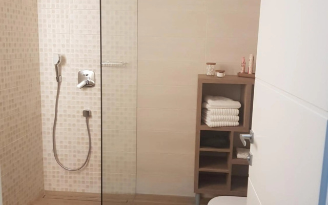 Vila Mojca - Apartments Lena