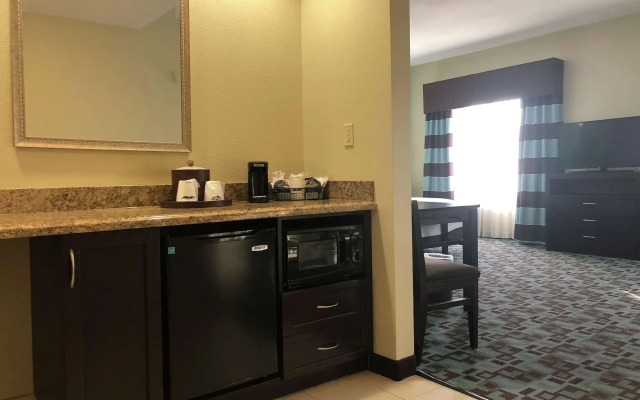 Hampton Inn & Suites Nashville @ Opryland
