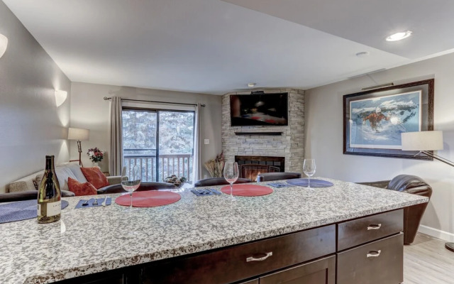 Park City Powder Pointe B106