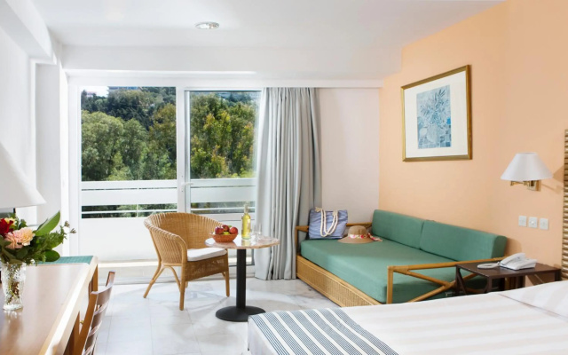 Dionysos Hotel