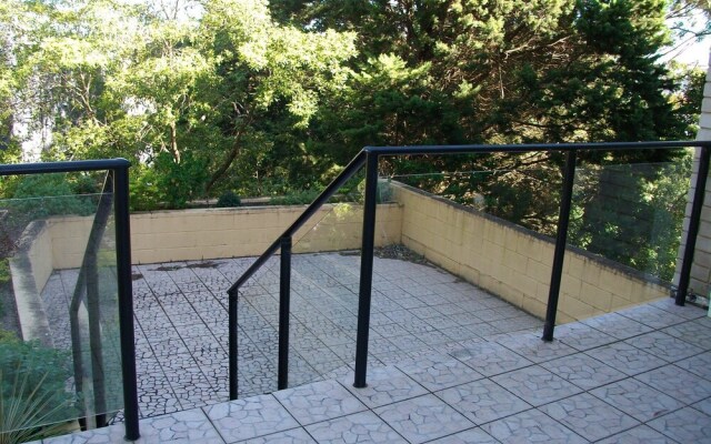 Sunset Towers,  Unit 9/25 Donald Street