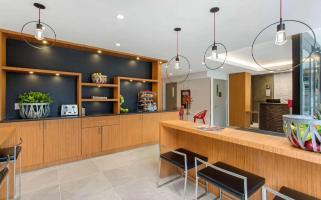 Insignia Hotel Brooklyn, Ascend Hotel Collection