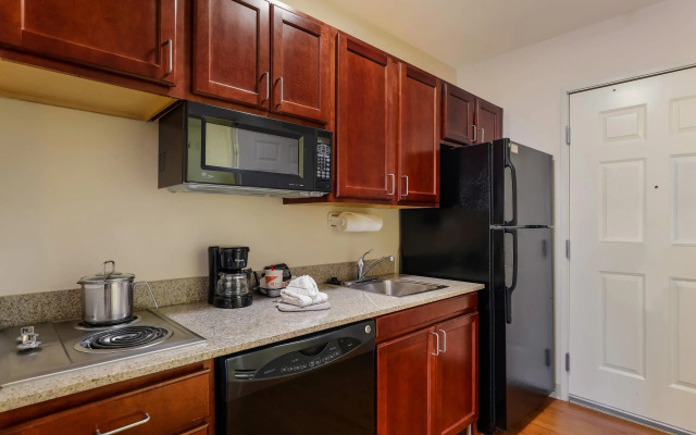 MainStay Suites Fitchburg - Madison