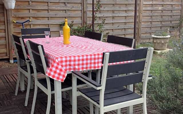 le lutin sur le toit