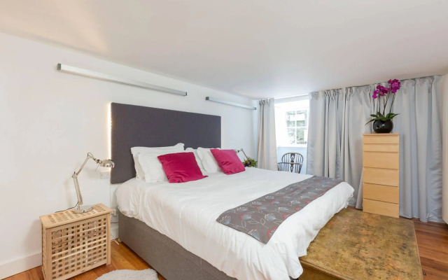 Dundas Apartments