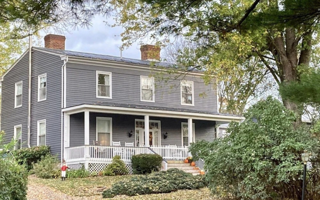 Family Farmhouse Inn