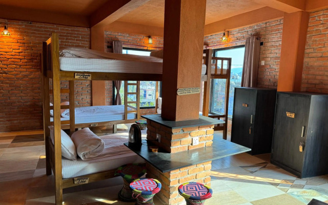 Nar-Bis Hotel