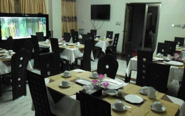 Nikki Hotel