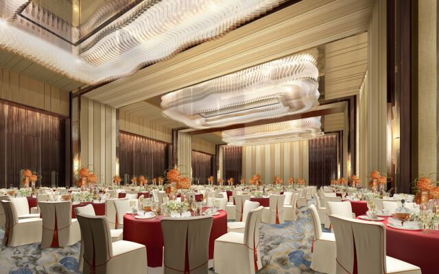 HUALUXE Xiamen Haicang Harbour View by IHG