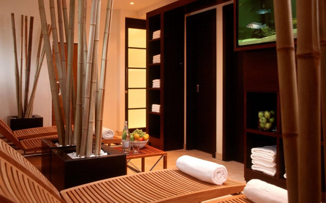 Metropolitan Hotel by Flemings