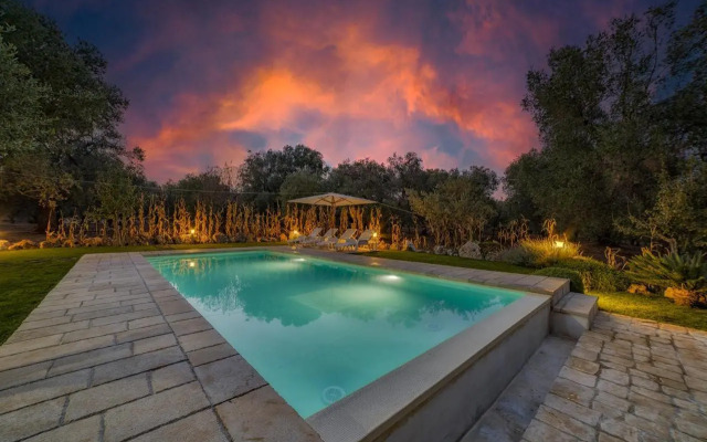 Trulli Stella, Mimosa & Porta Blu - 3 individual Luxury Trulli Villas with private pools and gardens