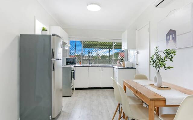 Fairfield 3 Bedroom House with PARKING