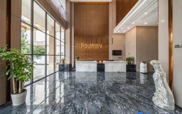 Poltton Century Hotel（Yangjiang  Jinshan Road ）