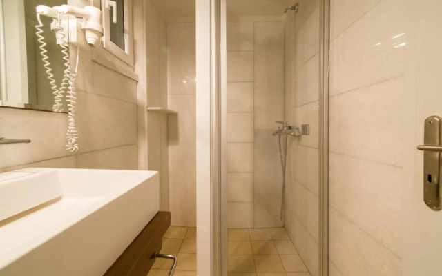 Hotel Antinea Suites & SPA