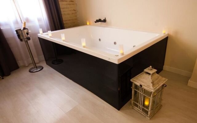 Suites Boutique jardines Del Montornes