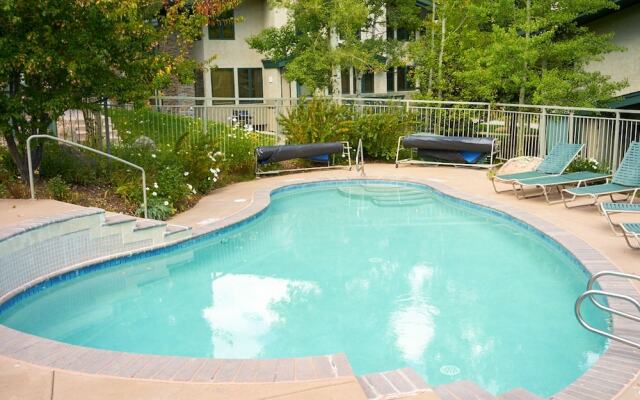 135 Aspen - 3 Br Townhouse