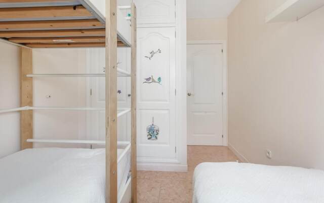 Gorgeous 2-bed Apartment Near the Beach