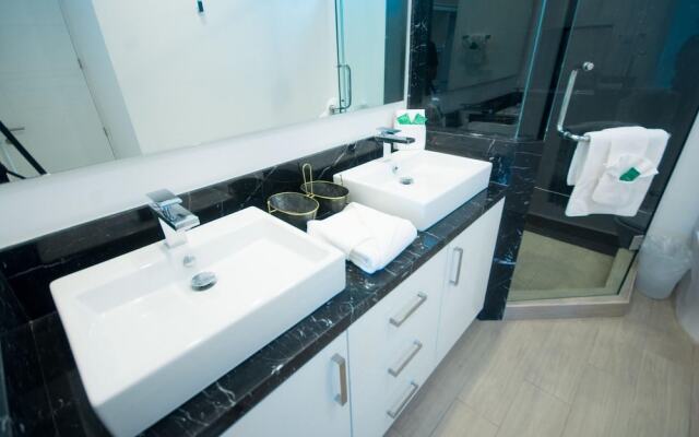 Real View Towers E703 by Casago