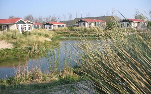 Nicely Decorated Chalet With two Bathrooms, Located on Texel