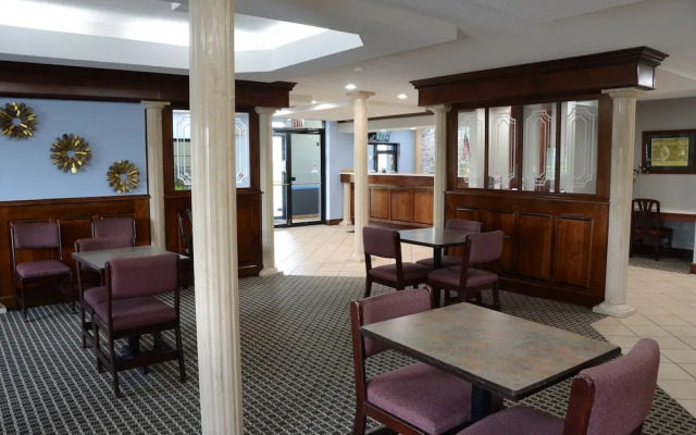 Gateway Inn and Suites