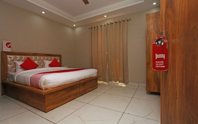 OYO 24626 Palm Garden Suites