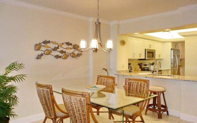 Beachfront Condo With Huge Views/pools/tennis/grills