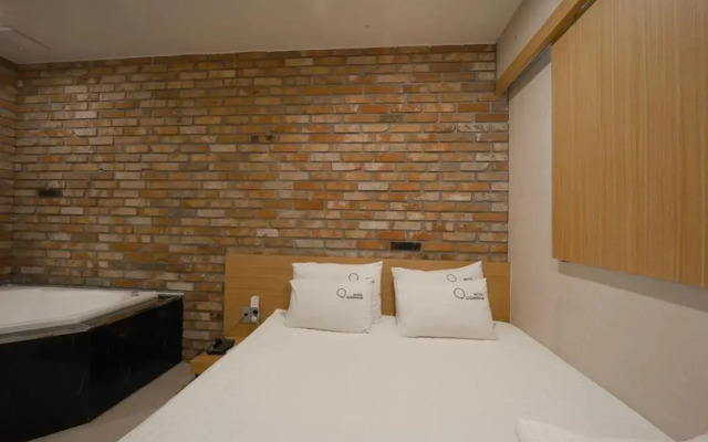 Nampo Comma Hotel