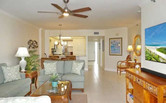 Beachfront Condo With Huge Views/pools/tennis/grills