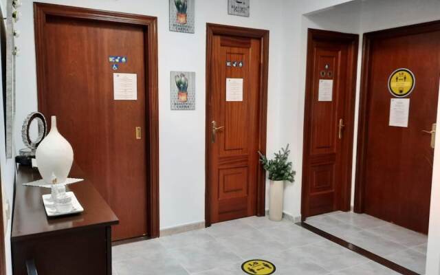 Albergue Arraigos - Hostel
