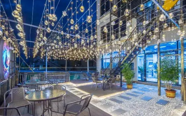 Fengshe Hotel (Oriental High-speed Railway Station)