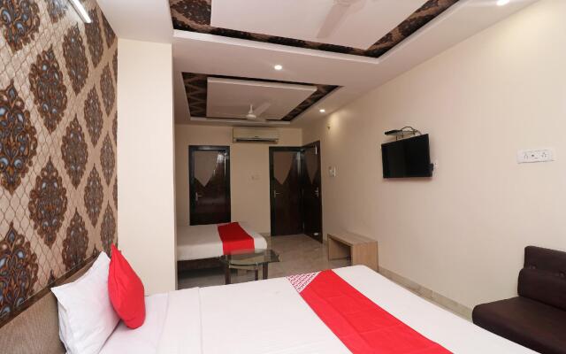 OYO 27611 Hotel Shree Regency
