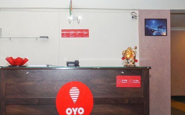 OYO 18497 Eiast Field Hotel