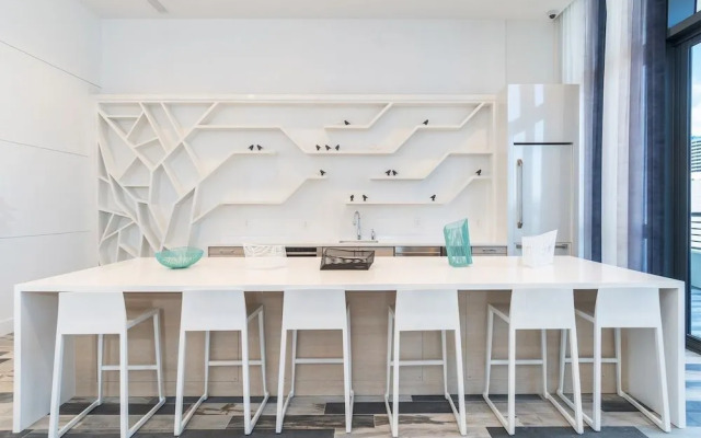 Bluebird Suites Downtown Brickell