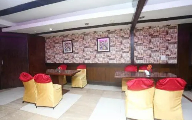 Tandoori Veg Hotel by OYO Rooms