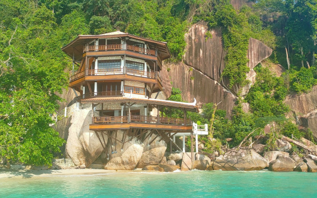 Emperor Resort By Bugis