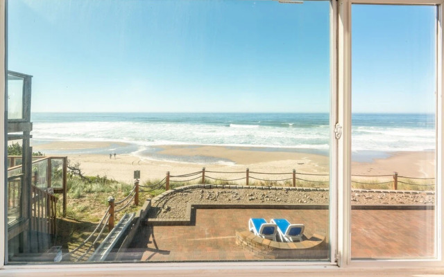 Sailor Jack's Oceanfront Inn