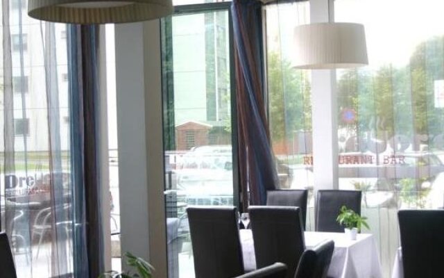 Stoltzen Hotel  Apartments