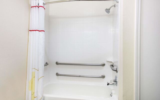 WaterWalk Extended Stay by Wyndham Atlanta Perimeter