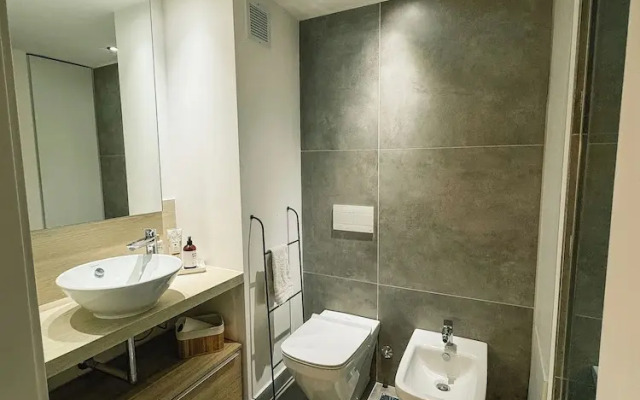 Studio with Amenities and River View by BT Homes