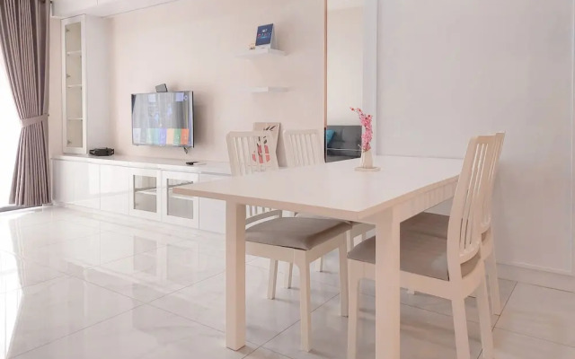 Good Deal And Spacious 3Br Sky House Bsd Apartment