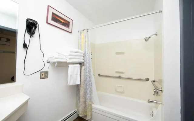 Yodeler Motel