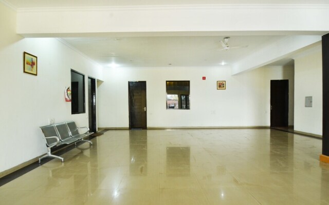 OYO 5026 Preet Hotel
