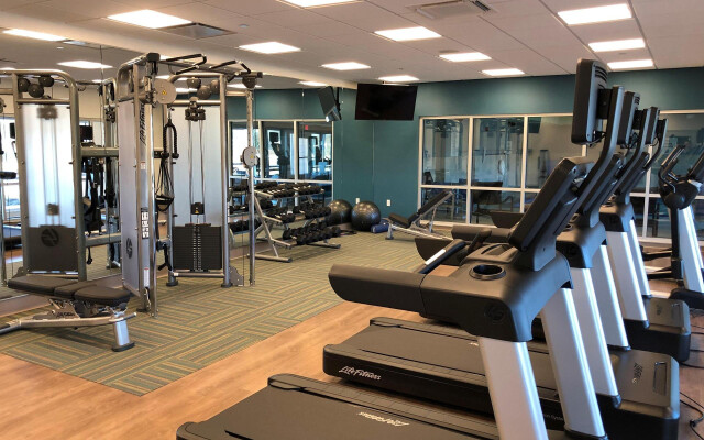 Holiday Inn Express & Suites Springfield North by IHG