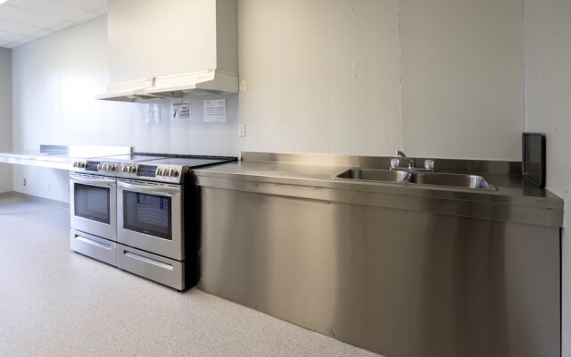 Residence & Conference Centre - Barrie